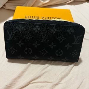 zipper wallet